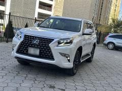 Photo of the vehicle Lexus GX