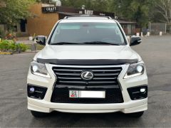 Photo of the vehicle Lexus LX