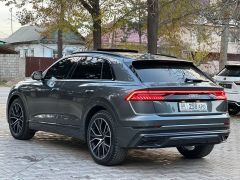 Photo of the vehicle Audi Q8