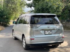 Photo of the vehicle Toyota Estima