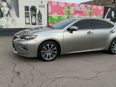 Photo of the vehicle Lexus ES