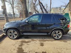 Photo of the vehicle BMW X5