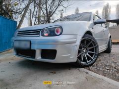 Сүрөт унаа Volkswagen Golf GTI