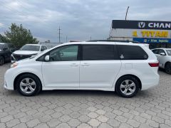 Фото авто Toyota Sienna