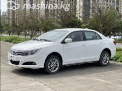 Фото авто BYD E5