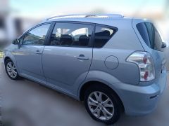 Фото авто Toyota Corolla Verso