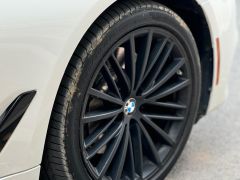 Photo of the vehicle BMW 5 Series