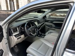 Сүрөт унаа Toyota Highlander