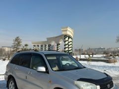 Сүрөт унаа Toyota RAV4