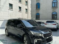 Photo of the vehicle Kia Carnival