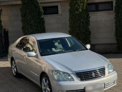 Photo of the vehicle Toyota Crown