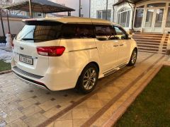 Photo of the vehicle Kia Carnival