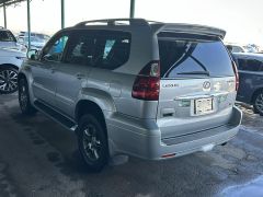 Photo of the vehicle Lexus GX