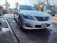 Сүрөт унаа Toyota Crown