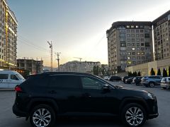 Сүрөт унаа Toyota RAV4