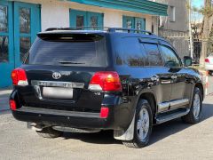 Photo of the vehicle Toyota Land Cruiser