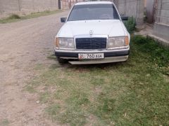 Сүрөт унаа Mercedes-Benz W124