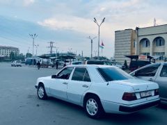 Сүрөт унаа Mercedes-Benz W124