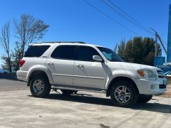 Фото авто Toyota Sequoia