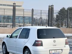 Photo of the vehicle Volkswagen Golf