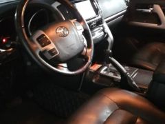 Photo of the vehicle Toyota Land Cruiser