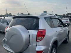 Сүрөт унаа Toyota RAV4