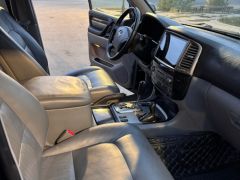 Photo of the vehicle Lexus LX