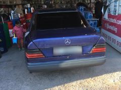 Сүрөт унаа Mercedes-Benz W124