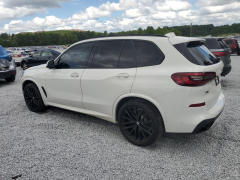 Photo of the vehicle BMW X5