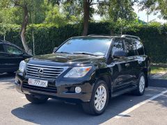 Photo of the vehicle Lexus LX