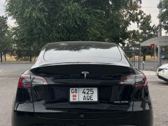 Фото авто Tesla Model Y