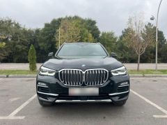 Photo of the vehicle BMW X5