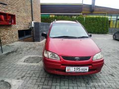 Сүрөт унаа Toyota Corolla Spacio