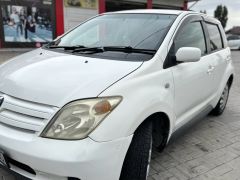 Фото авто Toyota Ist