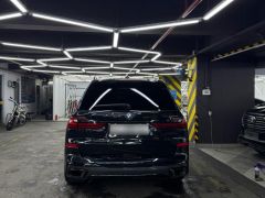 Photo of the vehicle BMW X7