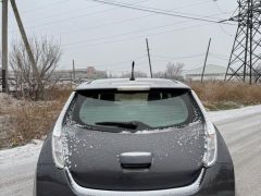 Сүрөт унаа Nissan Leaf