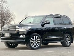 Photo of the vehicle Toyota Land Cruiser