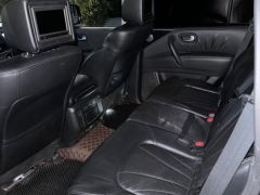 Photo of the vehicle Infiniti QX56