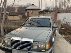 Фото авто Mercedes-Benz W124