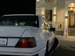 Фото авто Mercedes-Benz W124