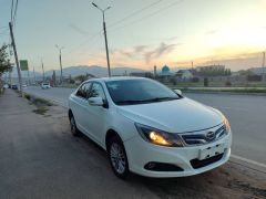 Фото авто BYD E5