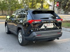 Photo of the vehicle Toyota RAV4