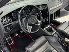 Фото авто Volkswagen Golf GTI