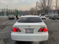 Photo of the vehicle Lexus ES