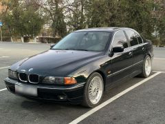 Photo of the vehicle BMW 5 Series