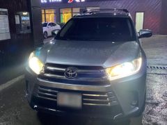 Photo of the vehicle Toyota Highlander