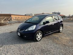 Photo of the vehicle Honda Fit