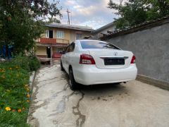 Сүрөт унаа Toyota Vitz