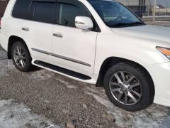 Photo of the vehicle Lexus LX