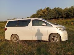 Сүрөт унаа Toyota Alphard